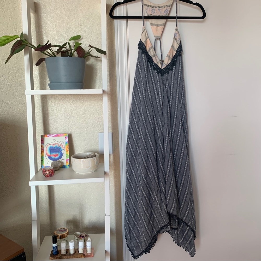 BOHO 🦋embellished dress w/ cute cutouts + details